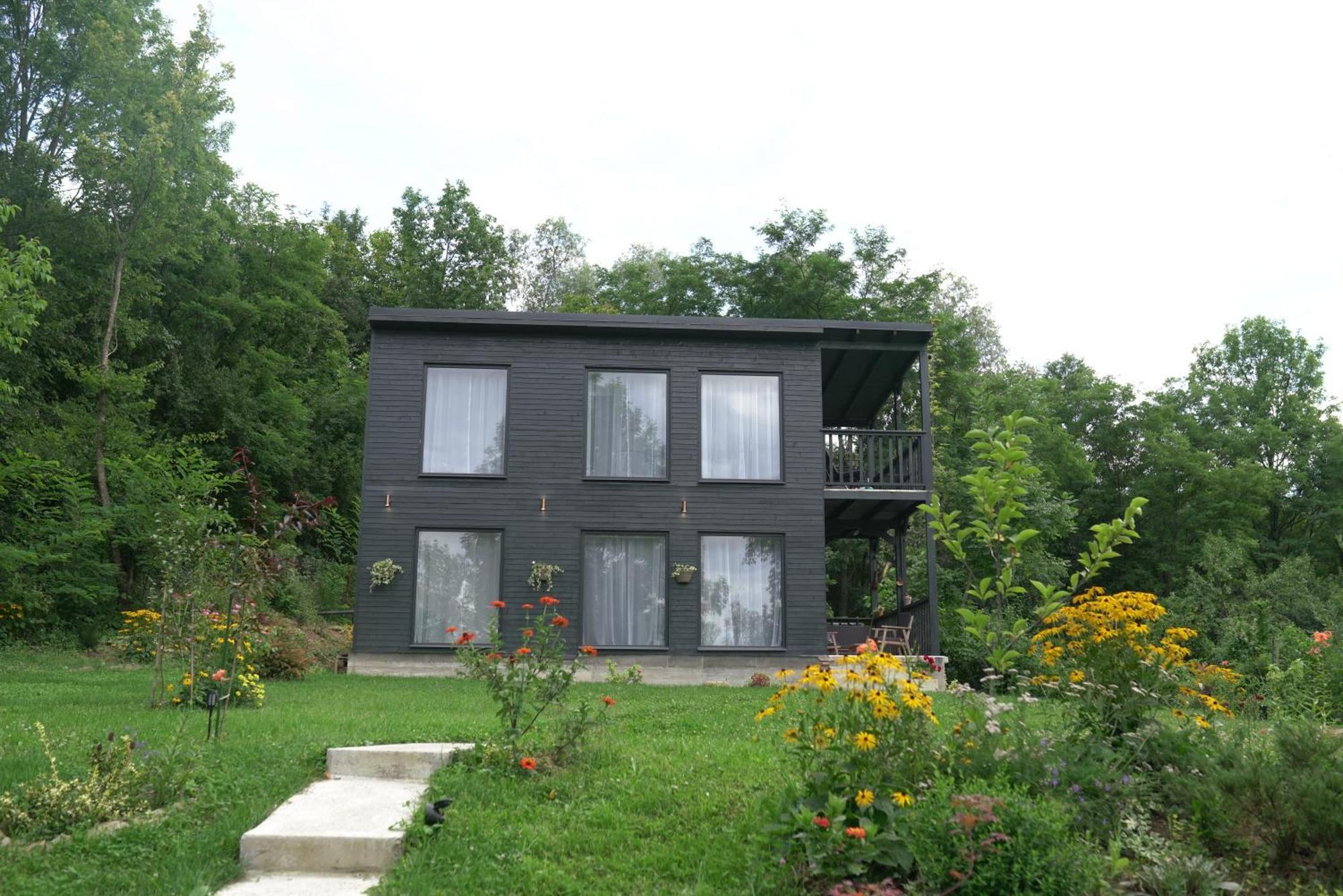 Casa De Pe Un Deal-Provita De Sus-Prahova ภายนอก รูปภาพ